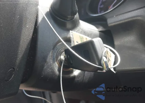 2019 Toyota Camry Le z USA, uszkodzony, nr VIN 4T1B11HK2KU771648